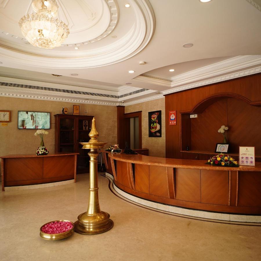 Hotel Prasanth Thiruvananthapuram Buitenkant foto